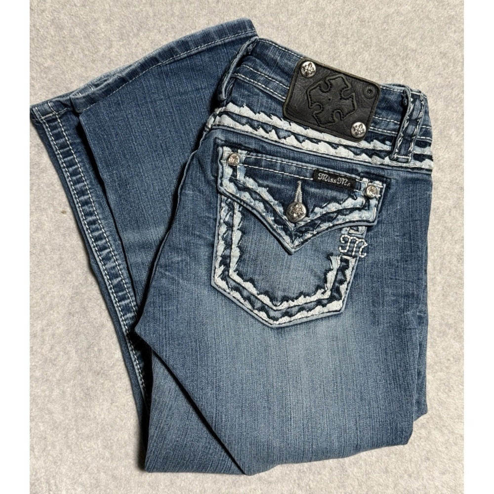 Miss Me Capri Jeans Cropped Raw Ripped Rhinestone Denim Womens Size W28